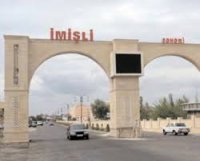 İcra başçısı tərcüməçi rolunda