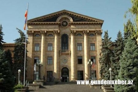 Ermənistan parlamenti aprel döyüşlərindəki məğlubiyyəti daha 6 ay araşdırmaq istəyir