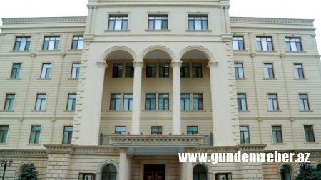 Düşmən Bərdə şəhərini atəşə tutur