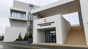 Beş yaşlı övladına əzab verən ataya cinayət işi açıldı