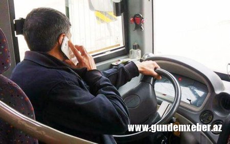 Sumqayıtda qadın ona sataşan avtobus sürücüsünü videoya çəkdi, özü həbs olundu