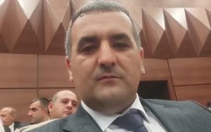 Şagirdi döyən məktəb direktoru ilə bağlı araşdırma başlandı - RƏSMİ+VİDEO