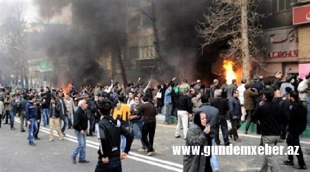 İranda “qorxu divarı” çökür – Rejim TƏLAŞDA
