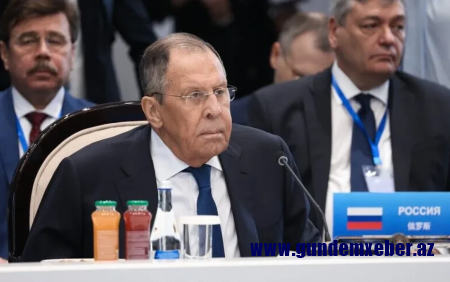 Lavrov Tehrana gedir